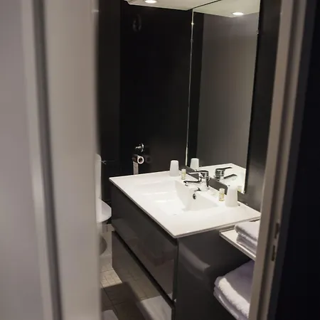 Hotel The Originals City, Le Hôtel, Bruay-la-buissière