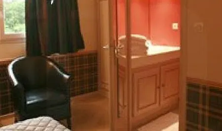 The Originals City, Le Hotel, Отель Брюэ-ла-Бюисьер