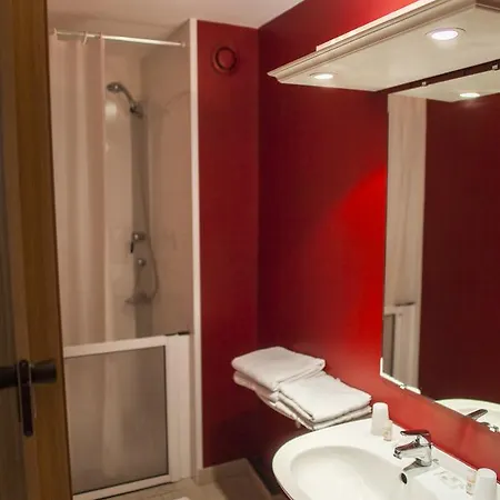 Hotel The Originals City, Le Hôtel, Bruay-la-buissière 2*